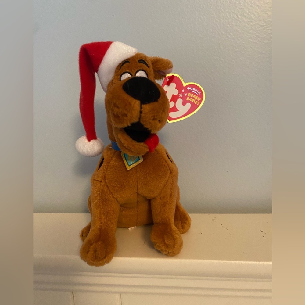 Ty Scoobie Doo Santa Beanie Baby